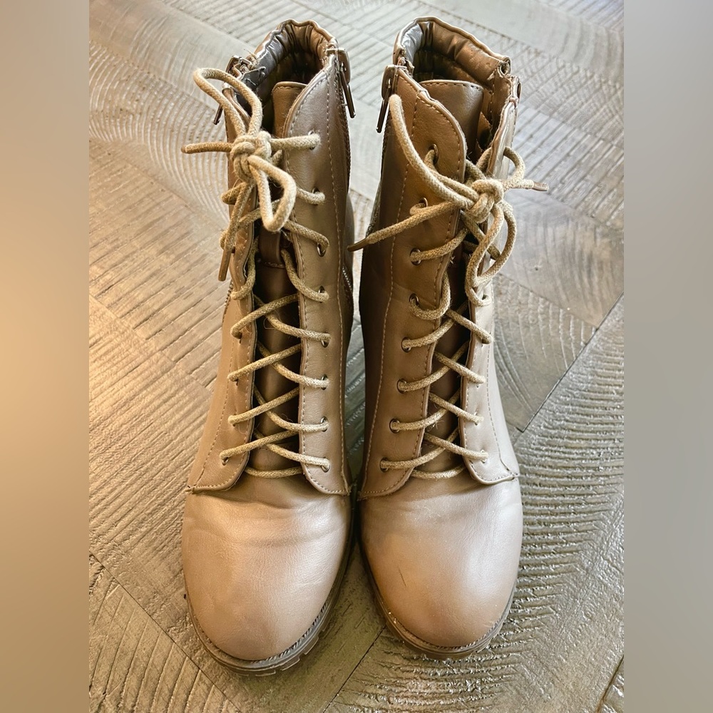 Women’s Charlotte Russe Zip Up/Lace Up Ankle Boots Size 9 2” Heel